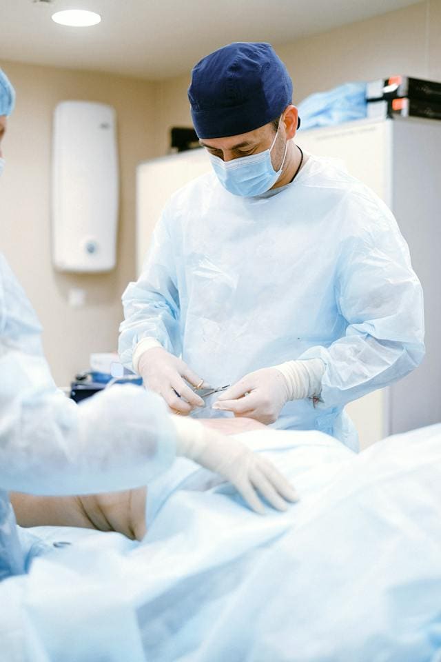 Knee Orthopedics: orthopaedic surgeon